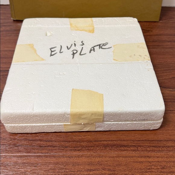 ELVIS PRESLEY
HEARTBREAK HOTEL
COLLECTOR PLATE NATE
GIORGIO 1ST ISSUE - Picture 13 of 14